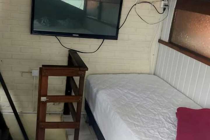 Room 12 of 117