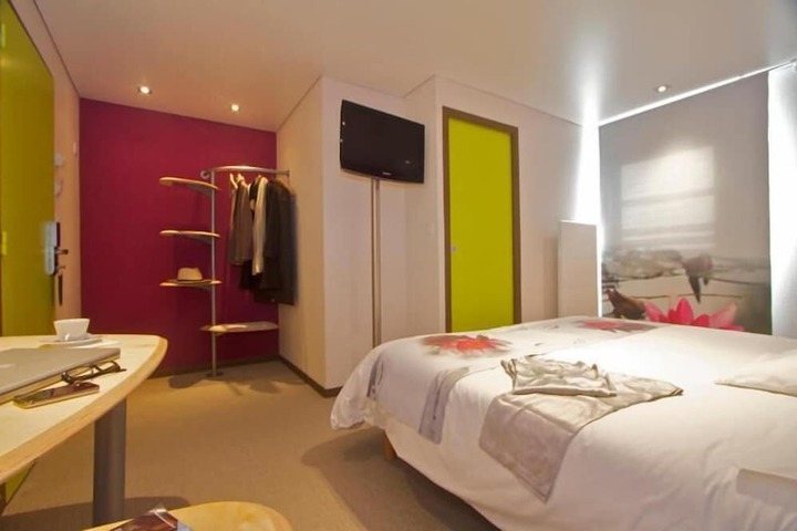 Room 16 of 46