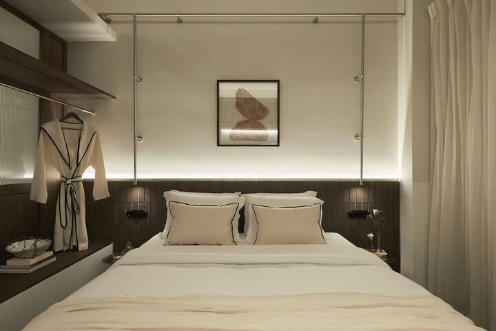 Room 7 of 51