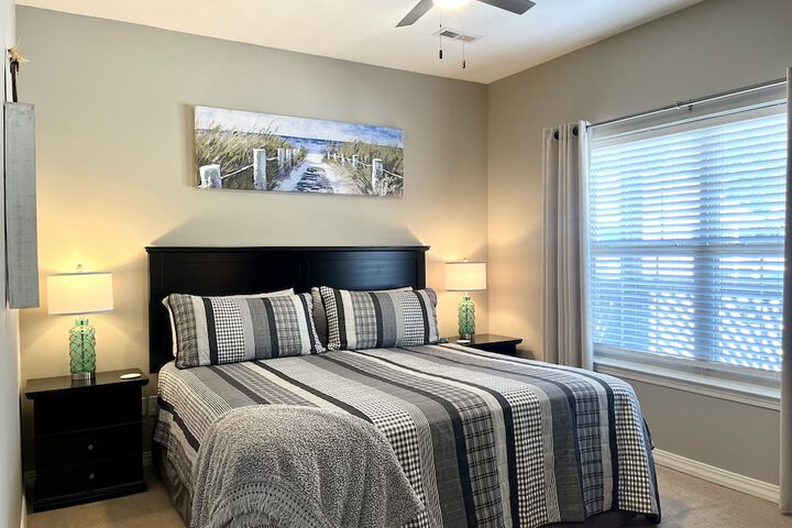 Room 2 of 25