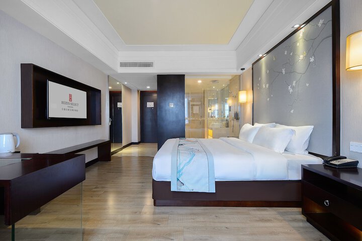 Room 9 of 71