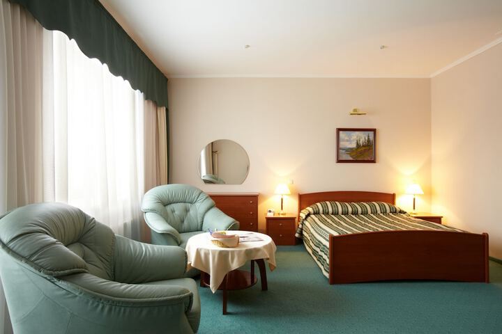 Room 6 of 60