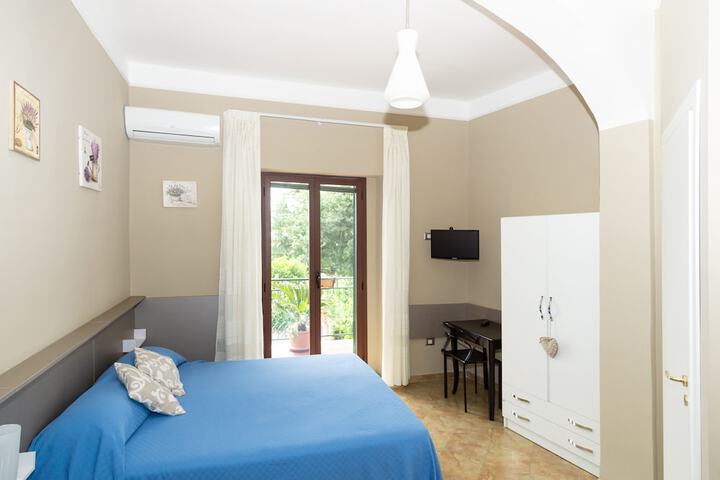 Room 13 of 29