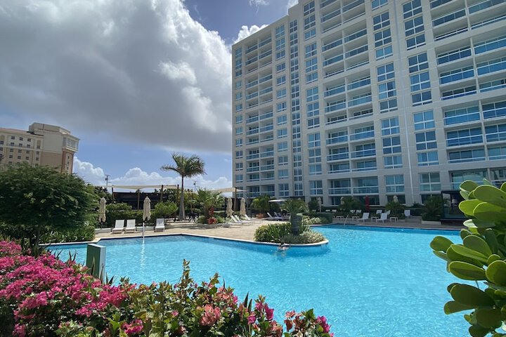 Pool 94 of 152