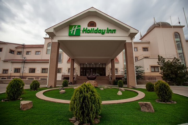 Hotel 76 of 84