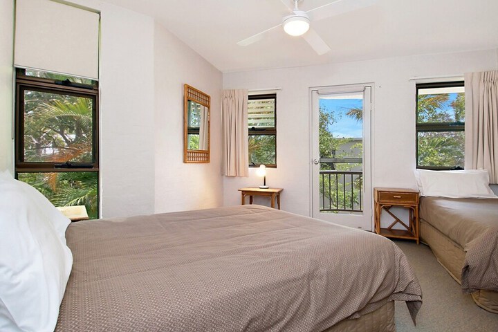 Room 3 of 18