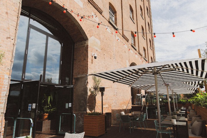Terrace/Patio 97 of 100