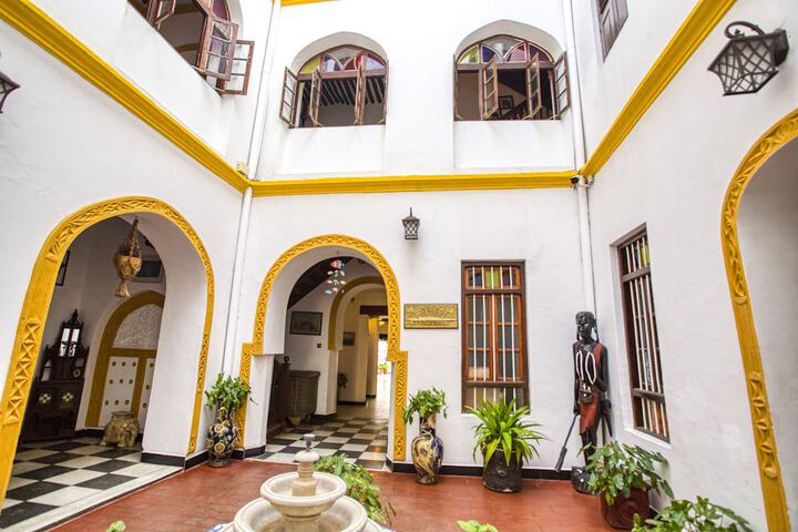 Hotel Exterior 136 of 163