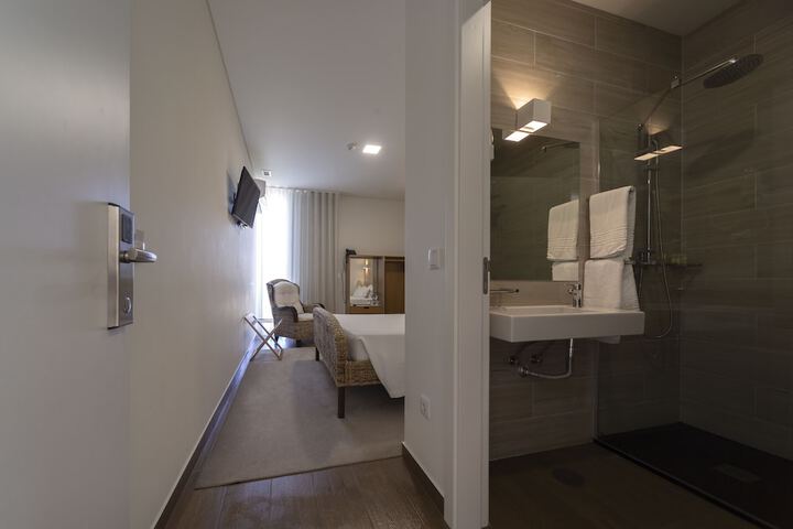Room 37 of 111