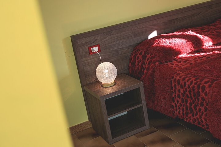 Room 10 of 102