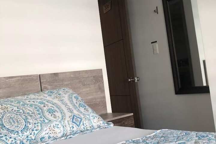 Room 14 of 18