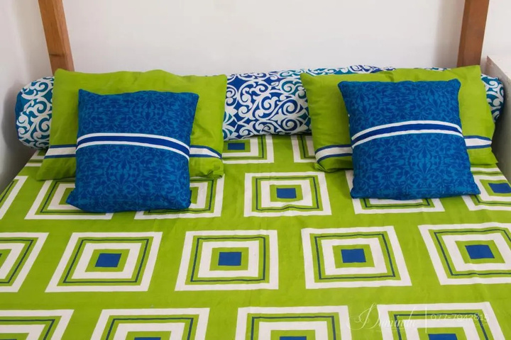 Room 2 of 27