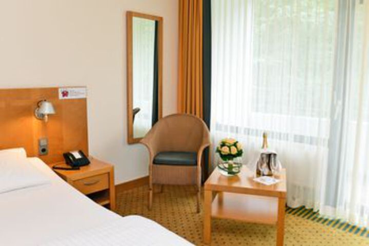 Hotel Suite Photo