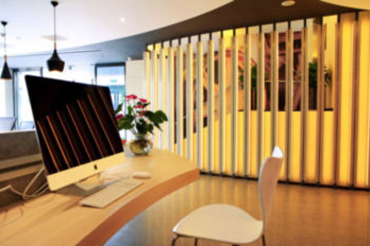Business Center 15 of 79