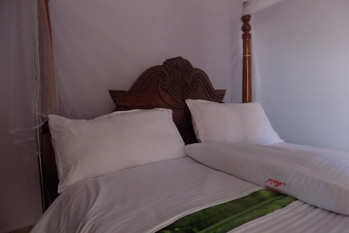 Room 16 of 29