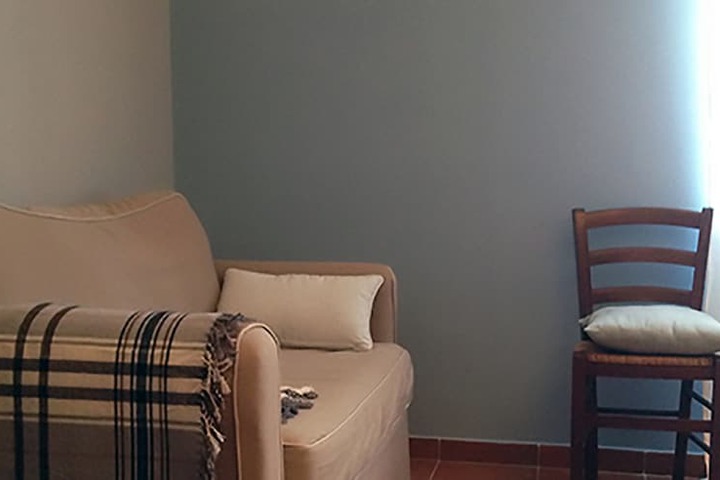 Room 10 of 32