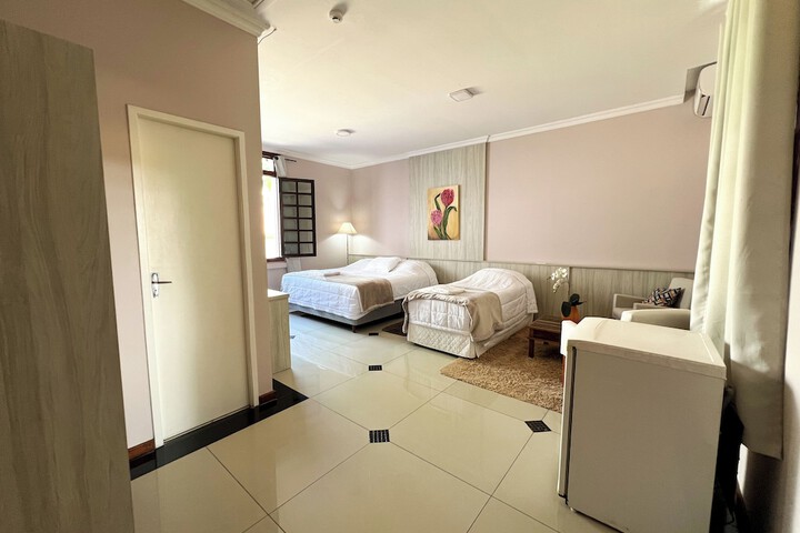Room 93 of 206