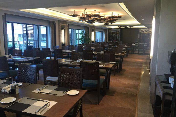 Dining 43 of 62