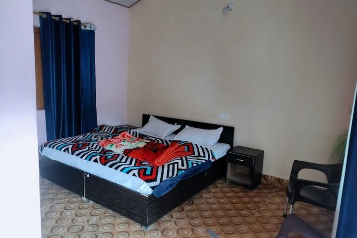 Room 3 of 14