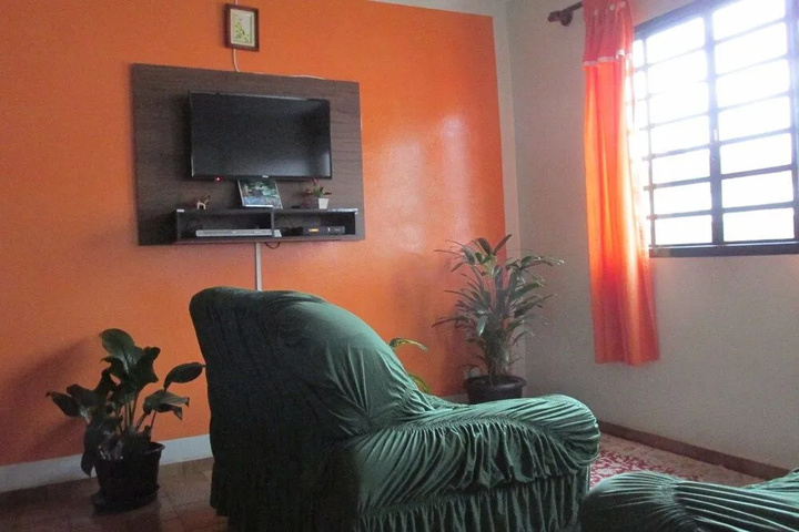 Room 4 of 6