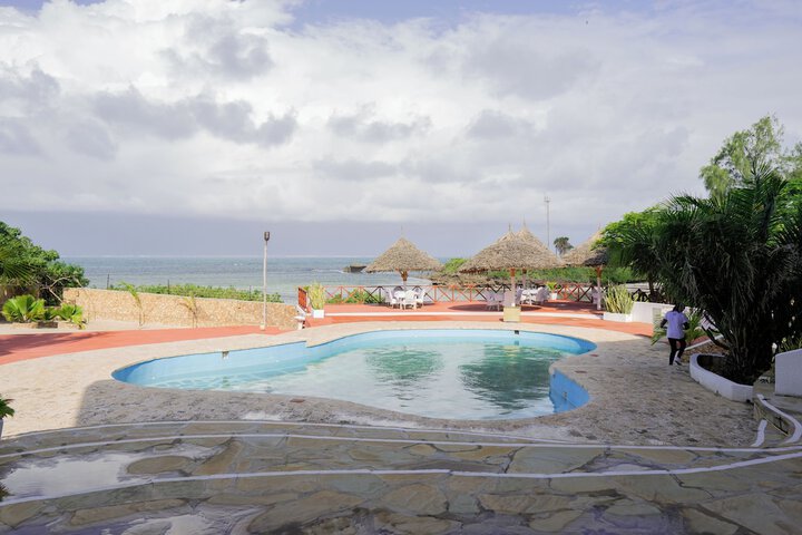 Pool 26 of 42