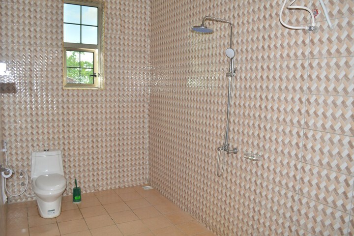 Room 18 of 35