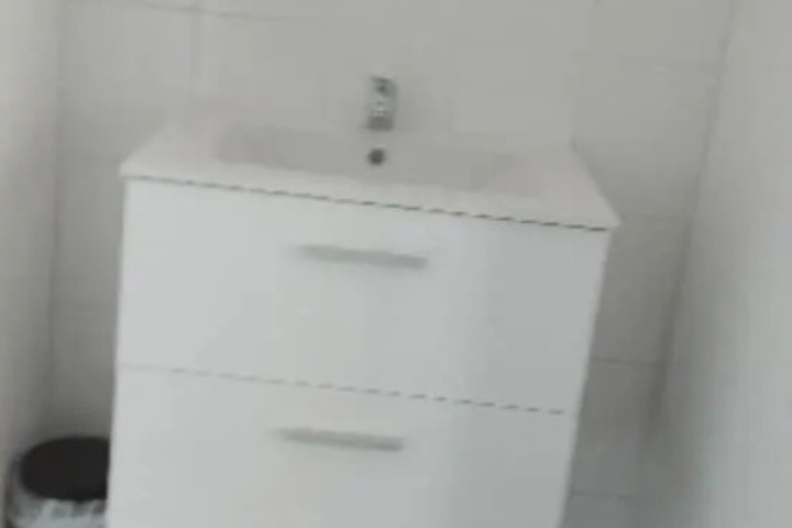 Room 7 of 9