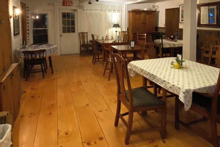 Breakfast/Coffee Service 40 of 53