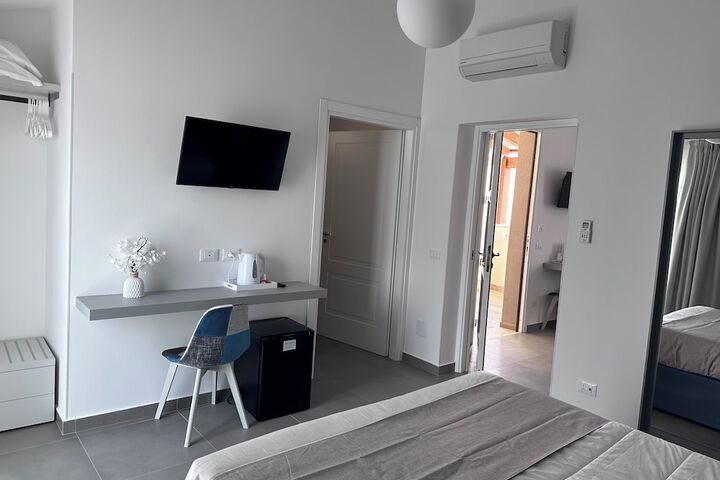 Room 15 of 62