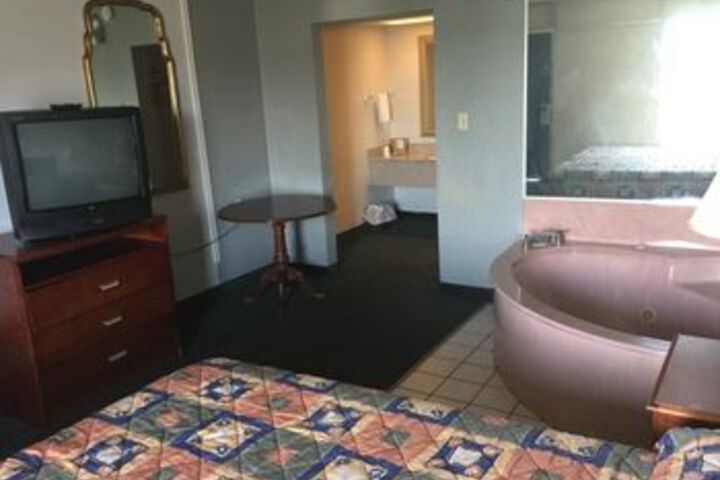 Room 15 of 19