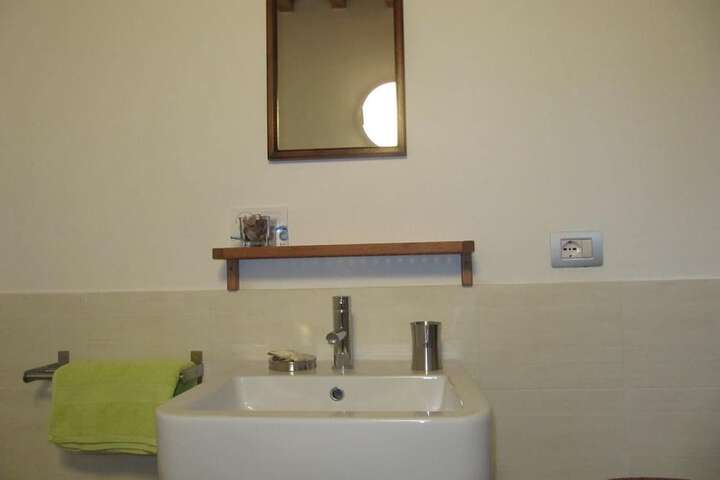 Room 16 of 16