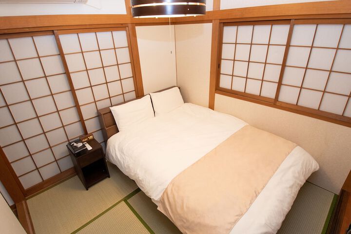 Room 8 of 31
