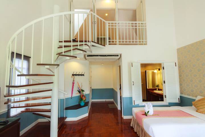 Room 25 of 194