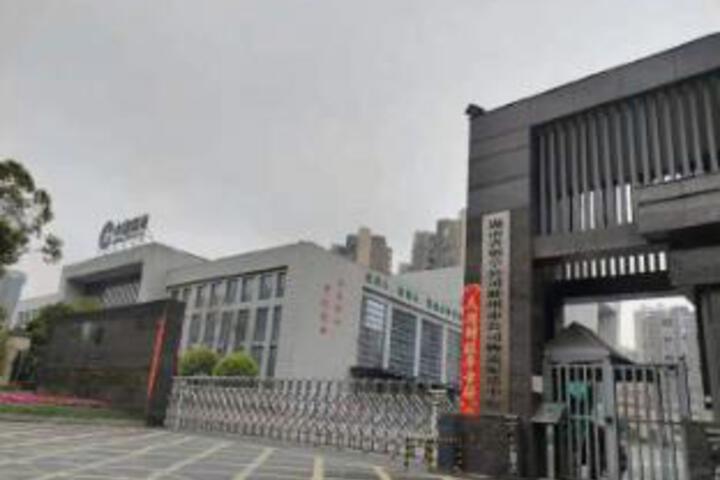 Zanzan Hotel (Chenzhou West High-Speed Railway Station Branch)