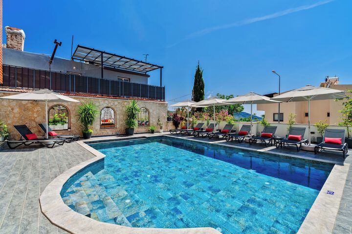 Pool 50 of 71