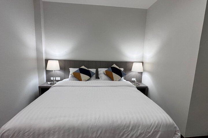 Room 6 of 44