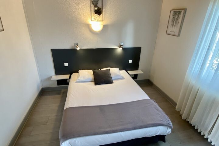 Room 12 of 47