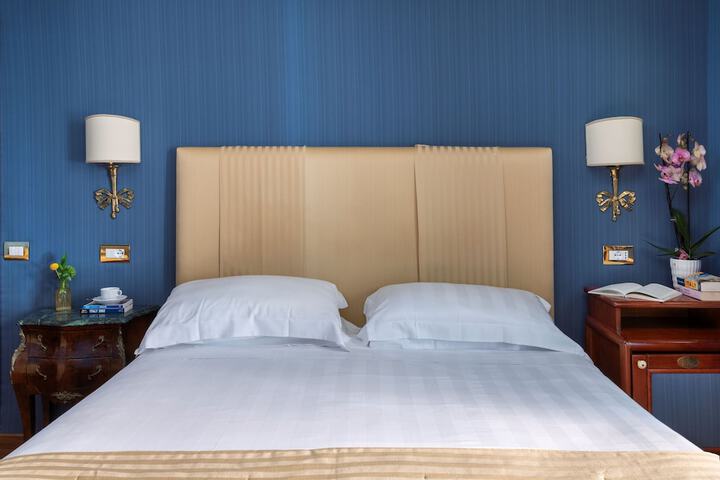 Room 194 of 380
