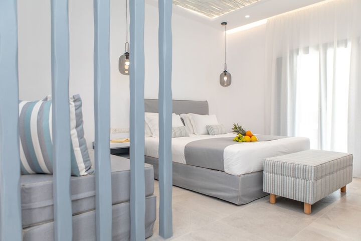 Room 2 of 40