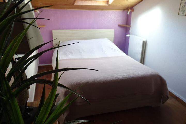 Room 5 of 73