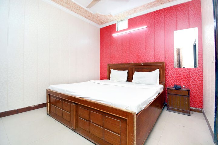 Room 17 of 26