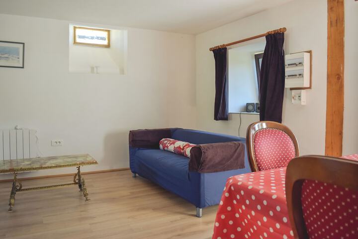 Room 200 of 320