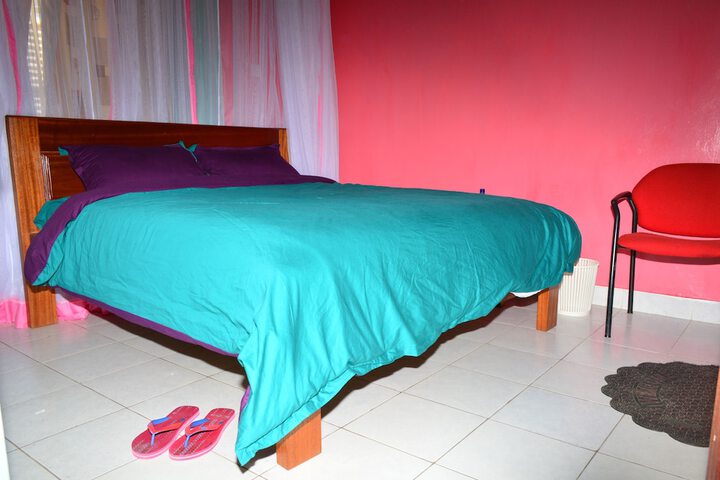 Room 5 of 25