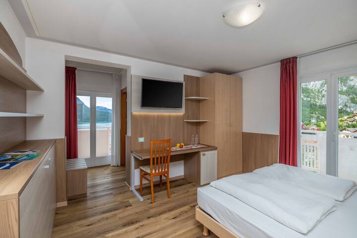 Room 14 of 43