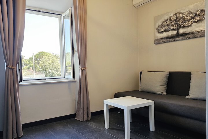 Room 100 of 140