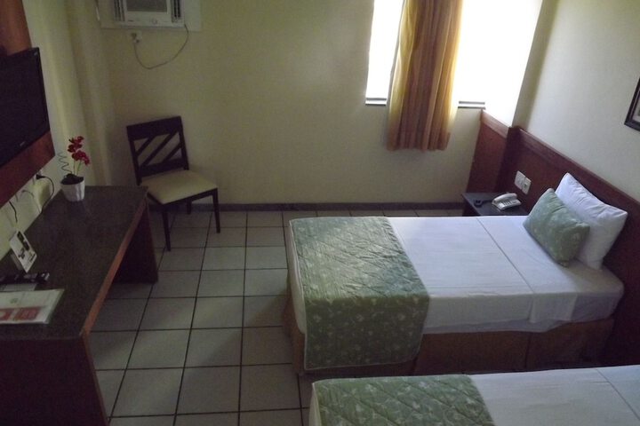 Room 11 of 42