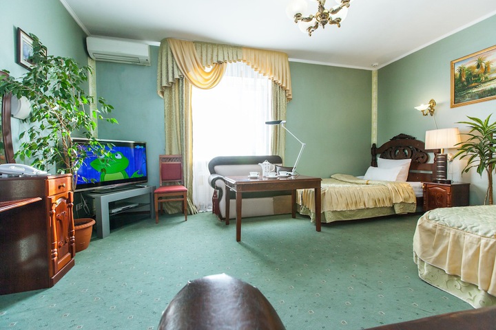 Room 7 of 81