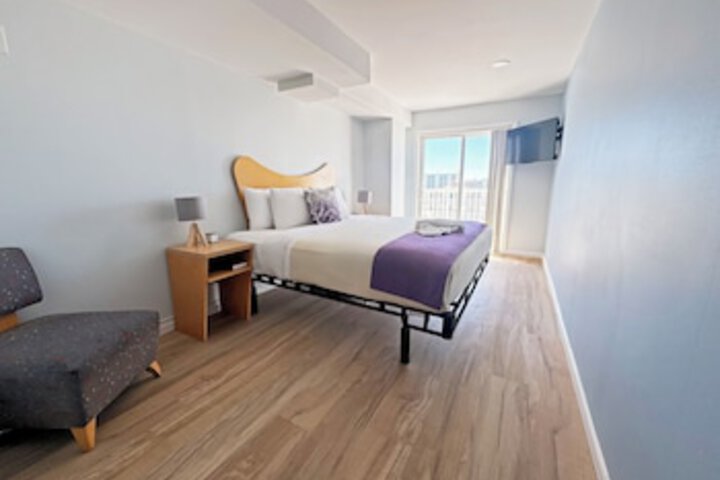 Room 82 of 258