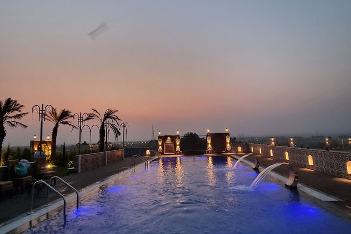 Pool 20 of 40