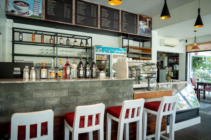 Breakfast/Coffee Service 98 of 130